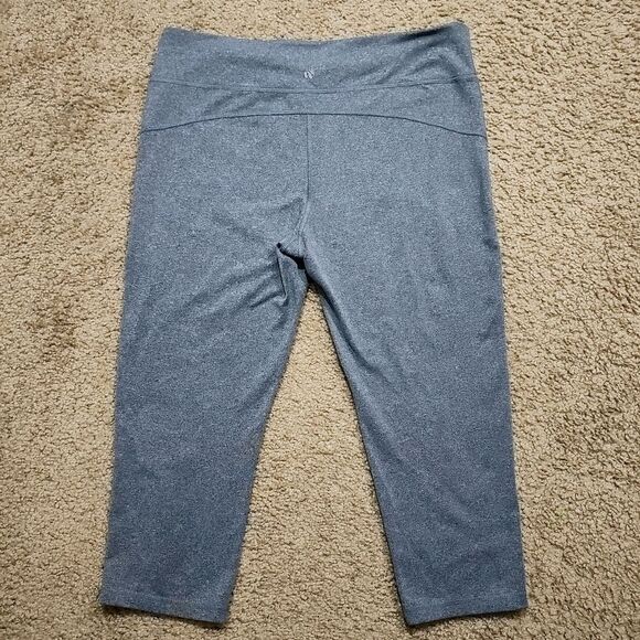 Marika Sports Capri Gray Leggings Large #4 - Picture 2 of 5